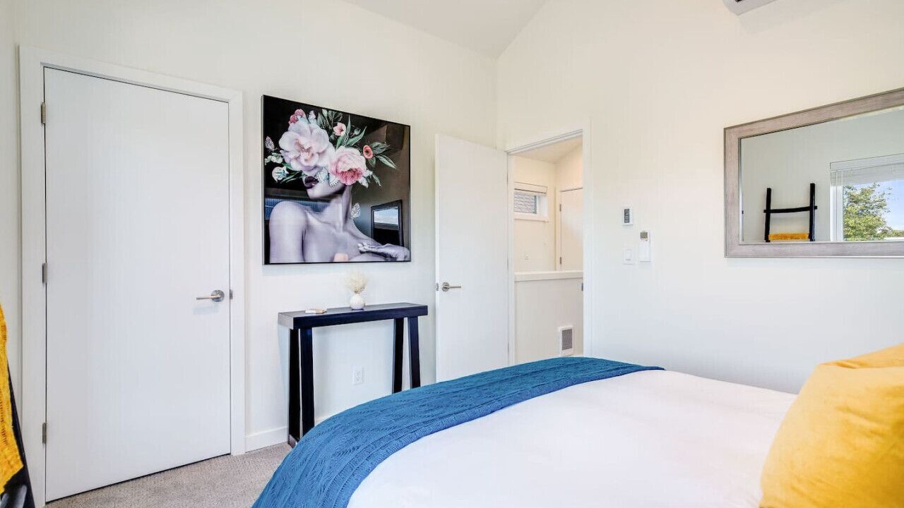 Photo of Bedroom in North Beacon Hill