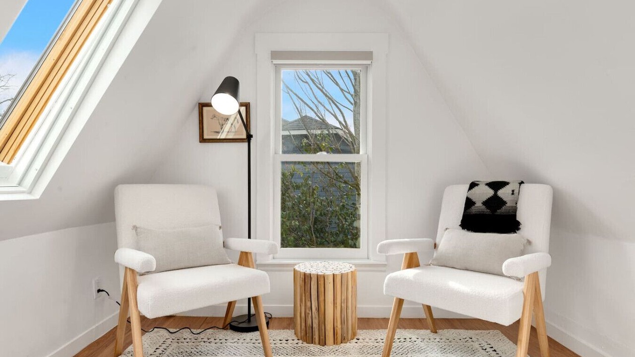 Photo of Others in Ballard