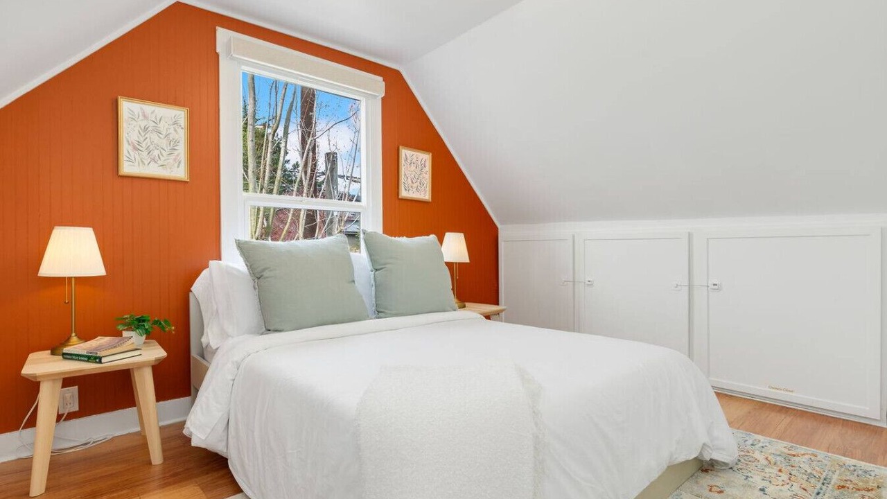 Photo of Others in Ballard