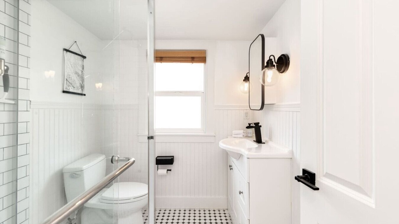 Photo of Others in Ballard