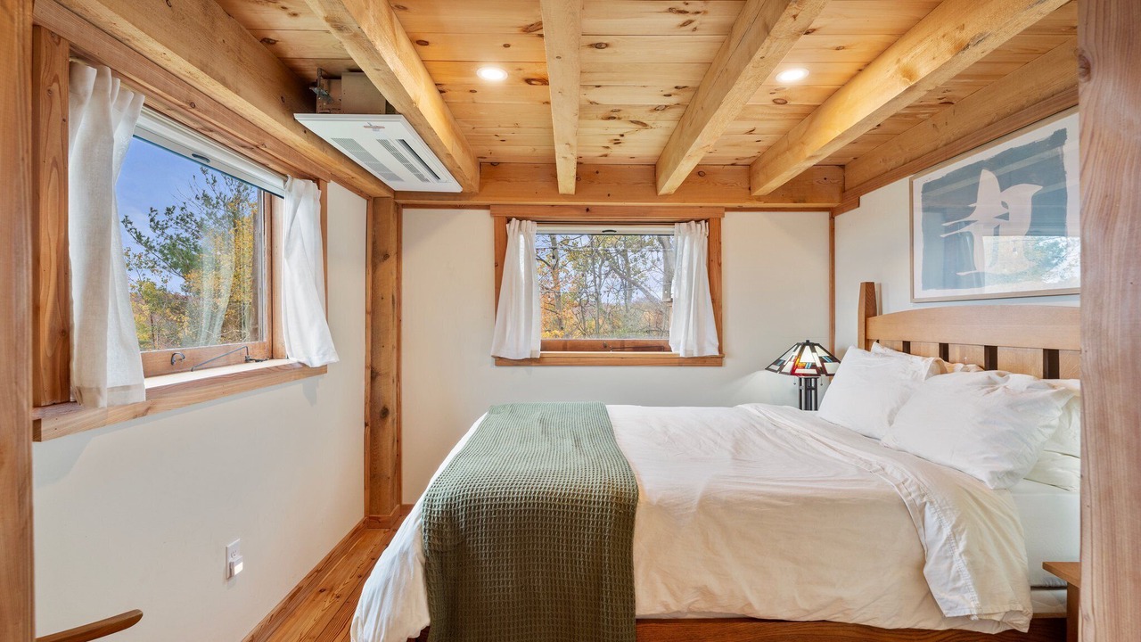 Photo of Bedroom in Ithaca