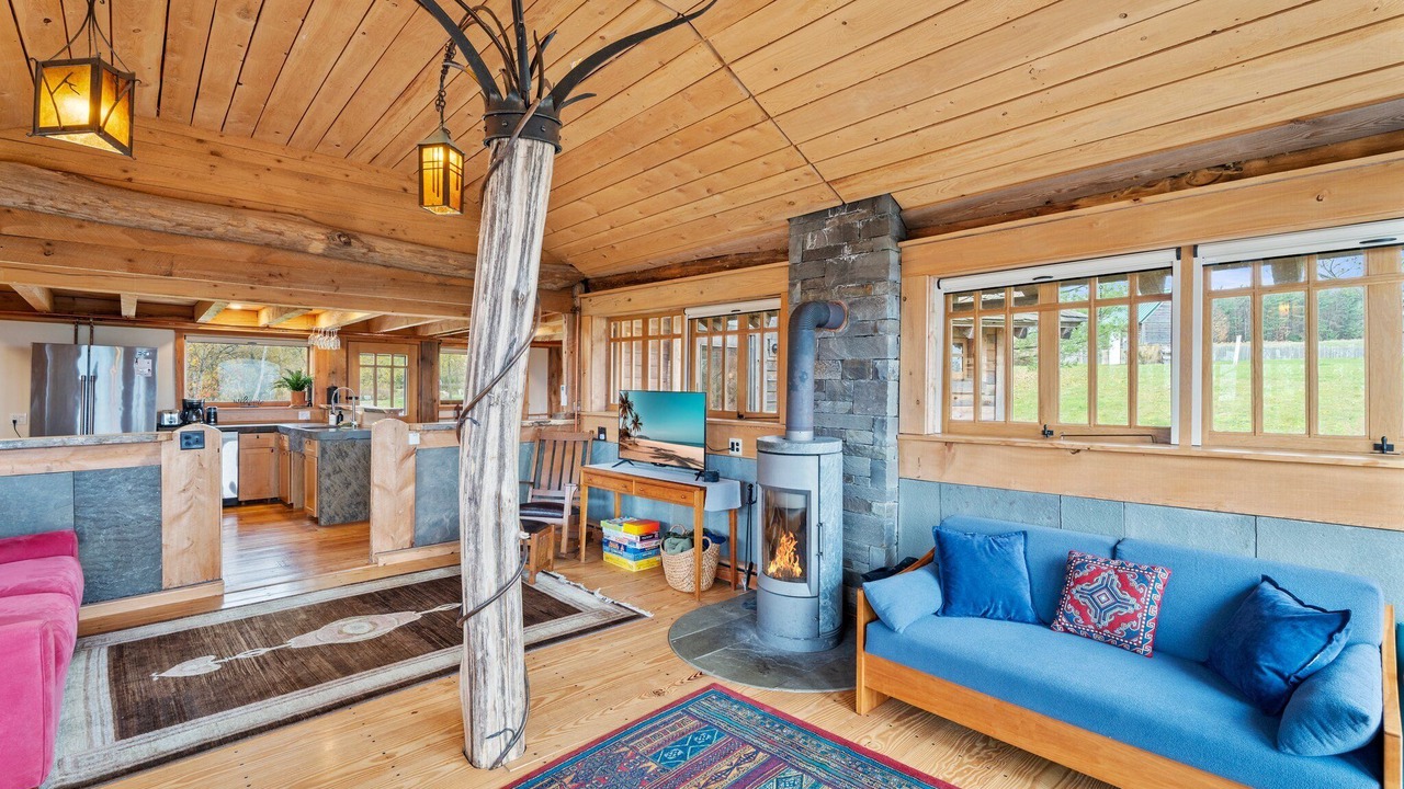 Photo of Livingroom in Ithaca