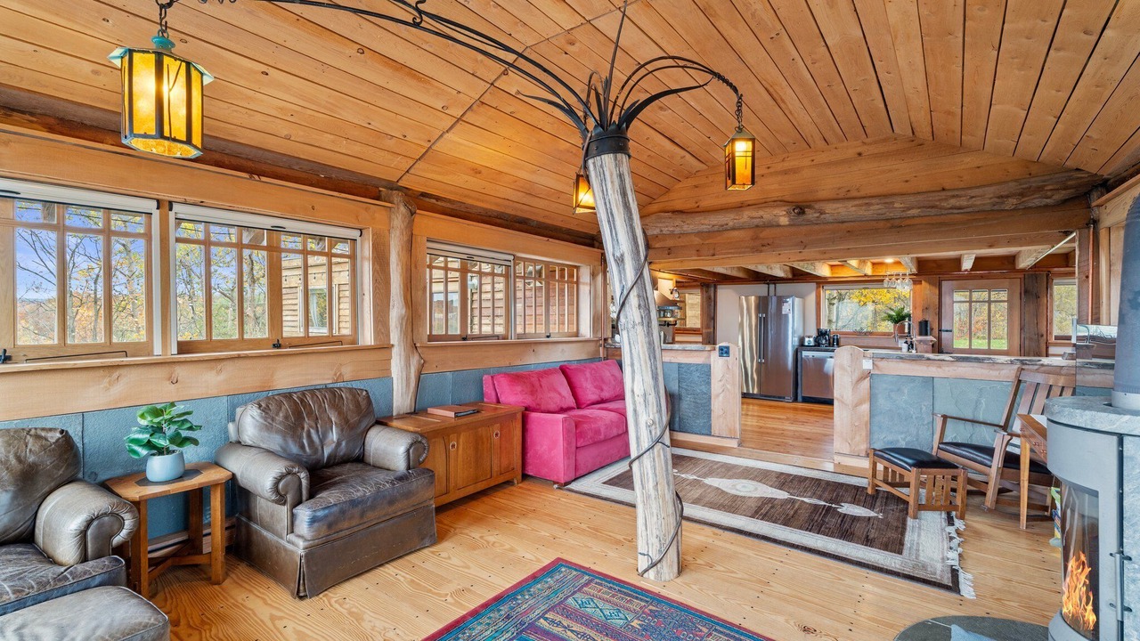 Photo of Livingroom in Ithaca