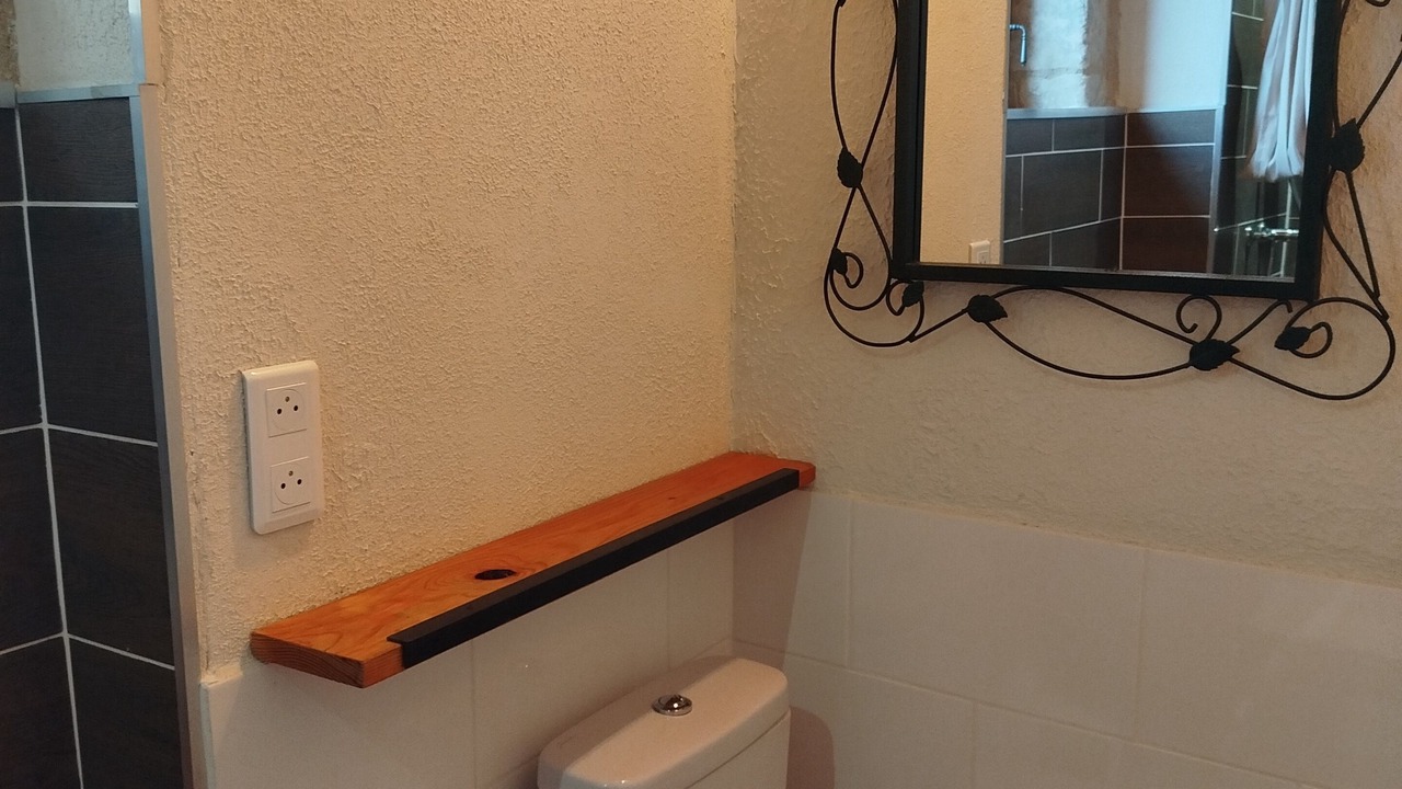 Photo of Bathroom in Perrusson