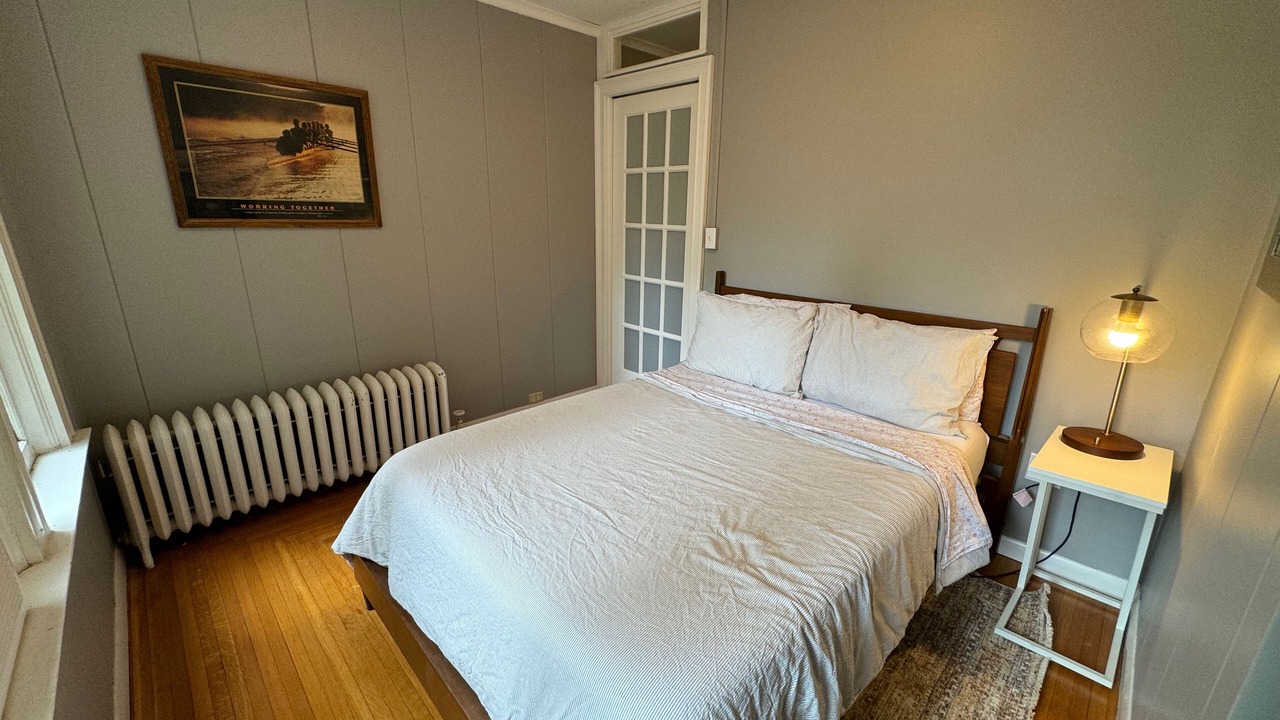 Photo of Bedroom in Oswego