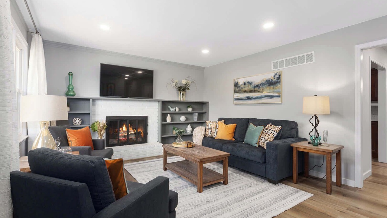 Photo of Livingroom in Lenexa