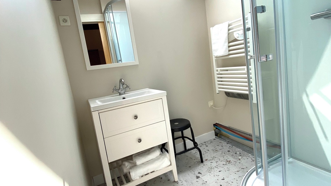Photo of Bathroom in Le Vivier-sur-Mer