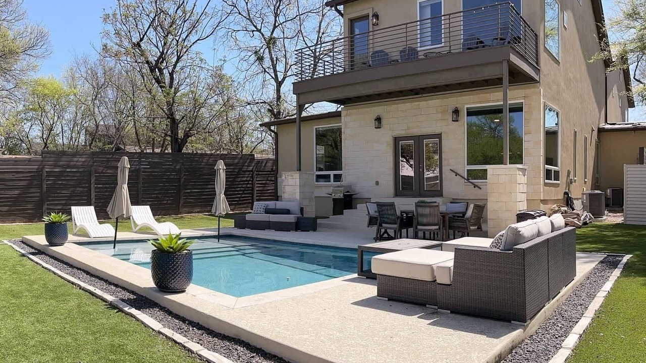 Photo of Outdoor in Chestnut