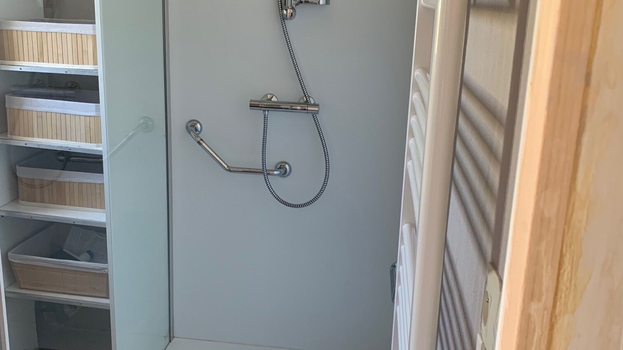 Photo of Bathroom in Plougoulm