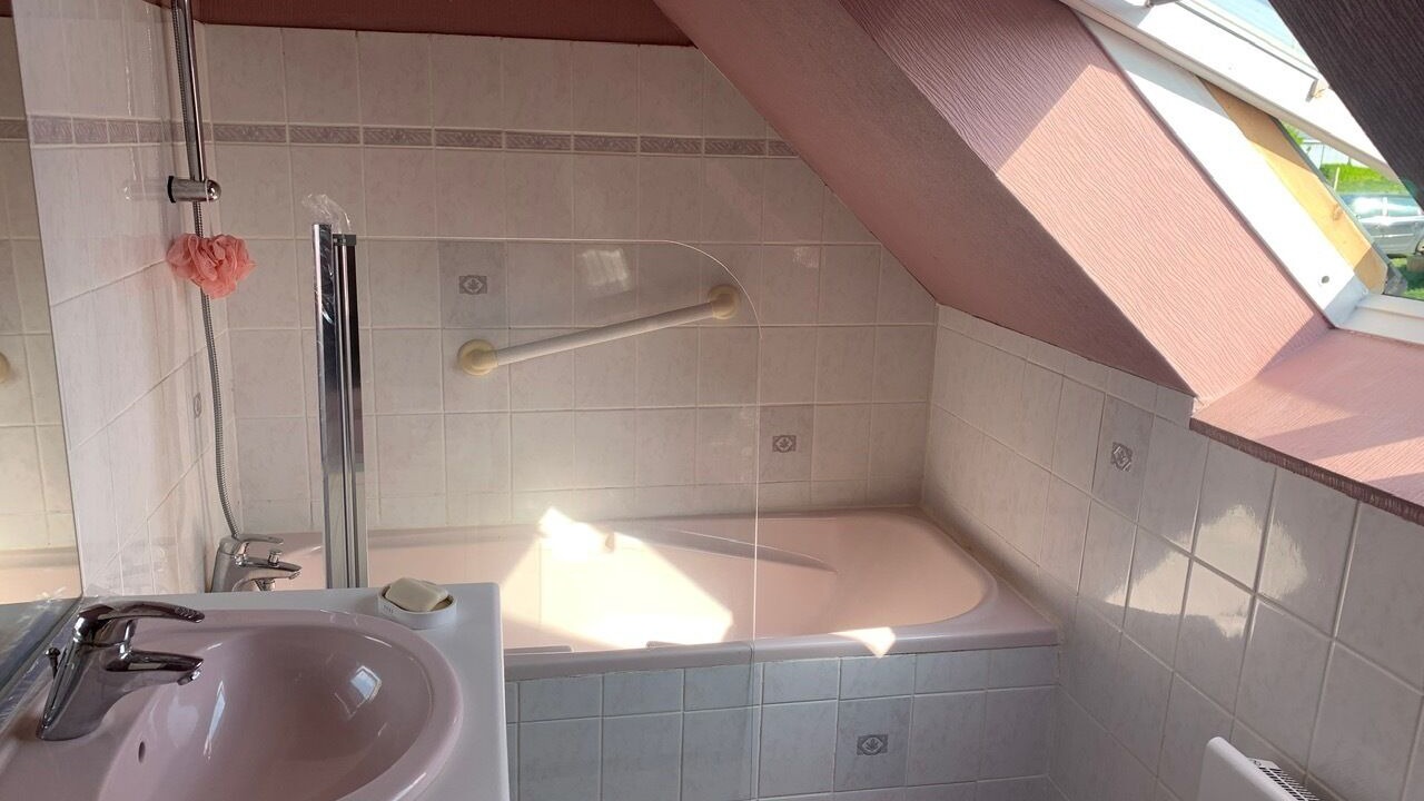 Photo of Bathroom in Plougoulm