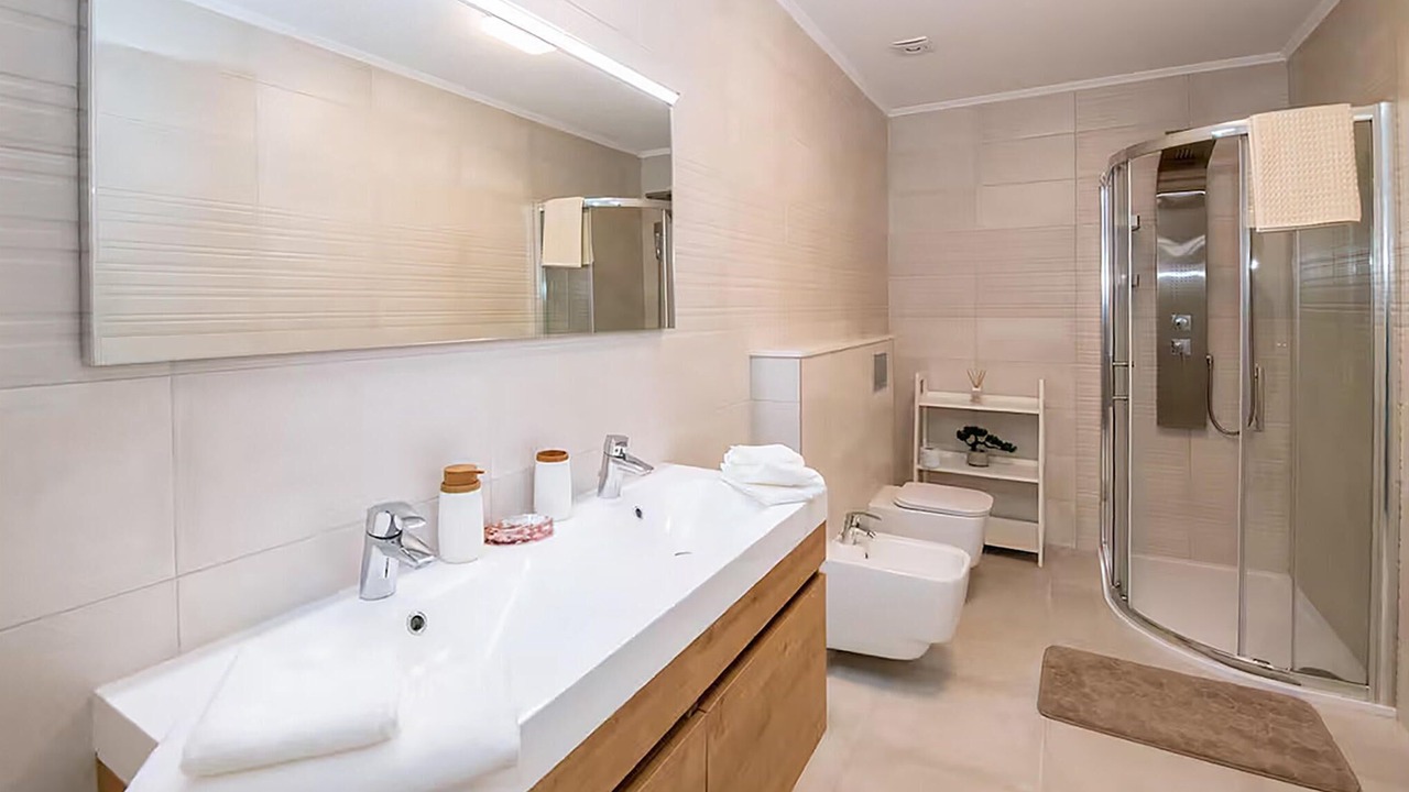 Photo of Bathroom in Smrika