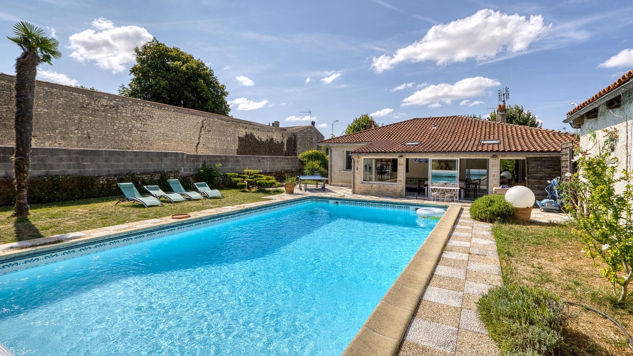 Photo of Outdoor in Clavette