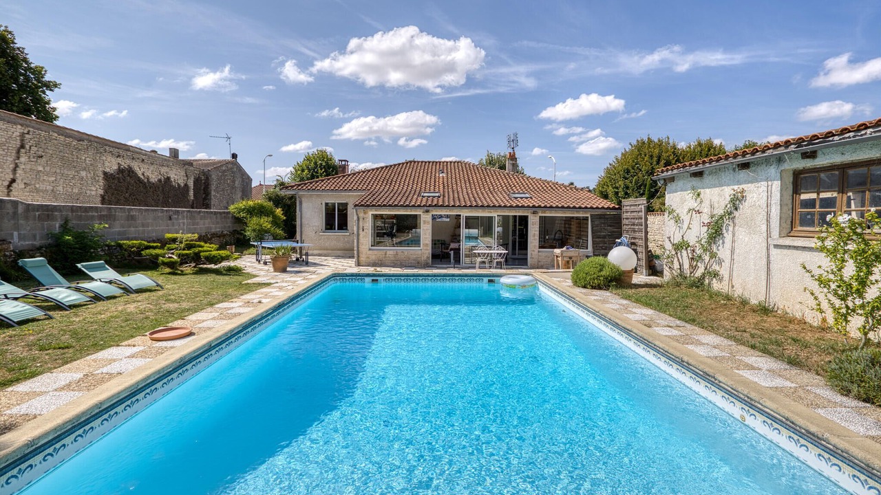 Photo of Outdoor in Clavette