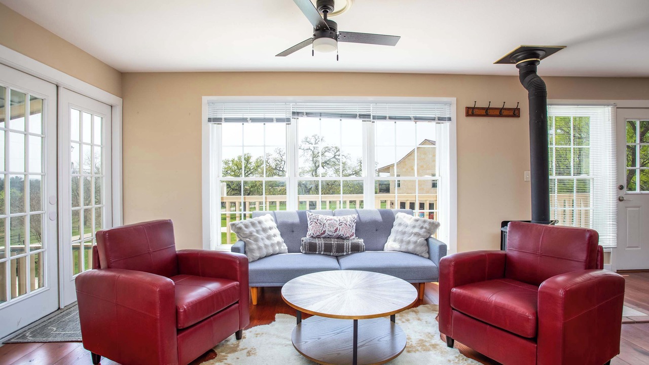 Photo of Livingroom in Fredericksburg