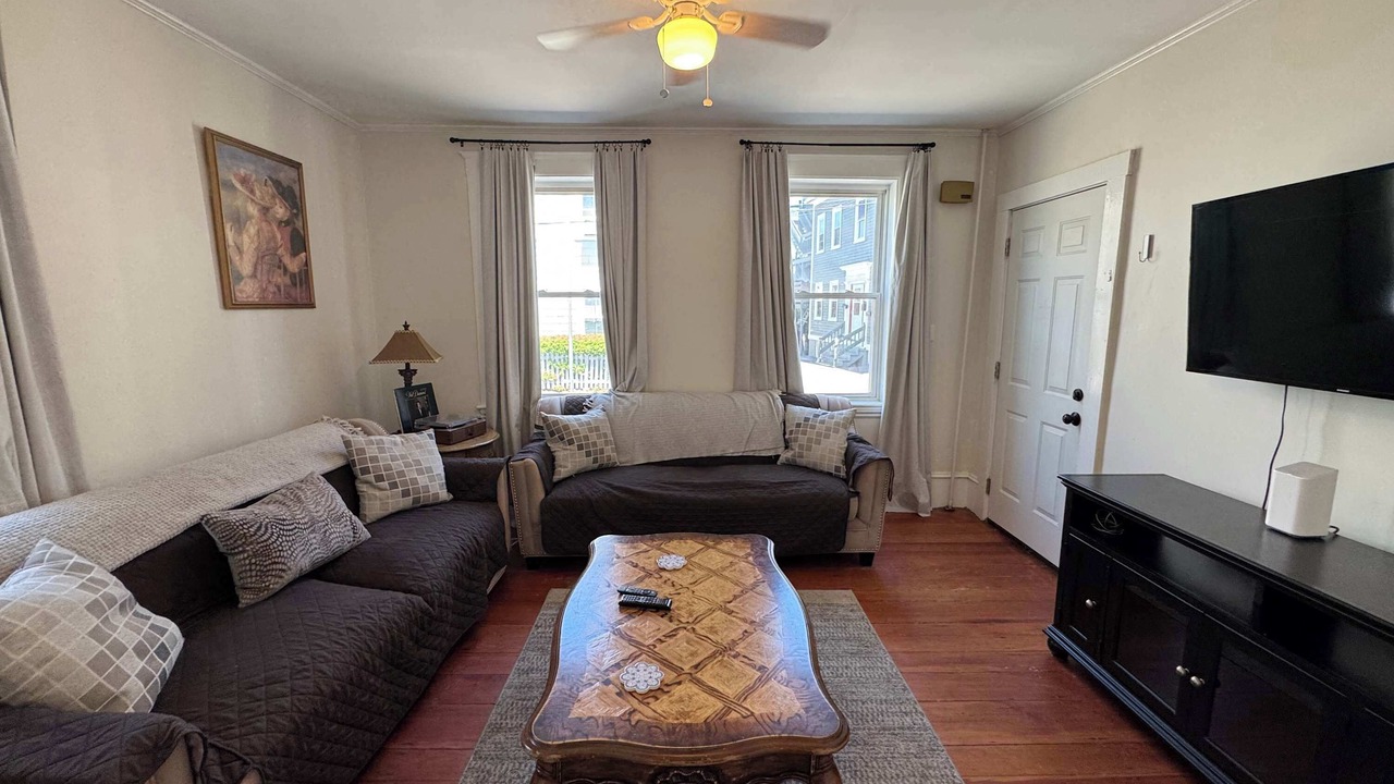 Photo of Livingroom in Salem