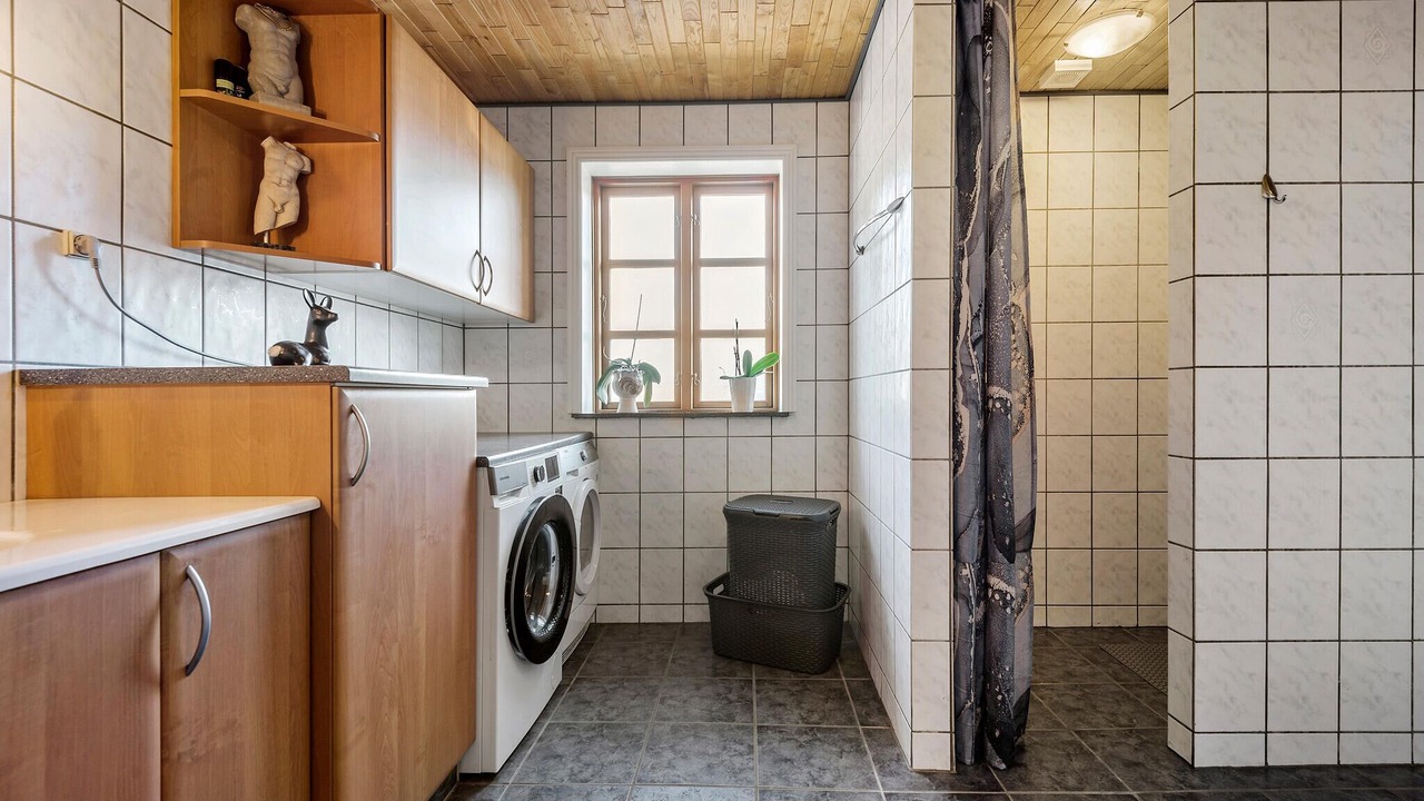 Photo of Bathroom in Give