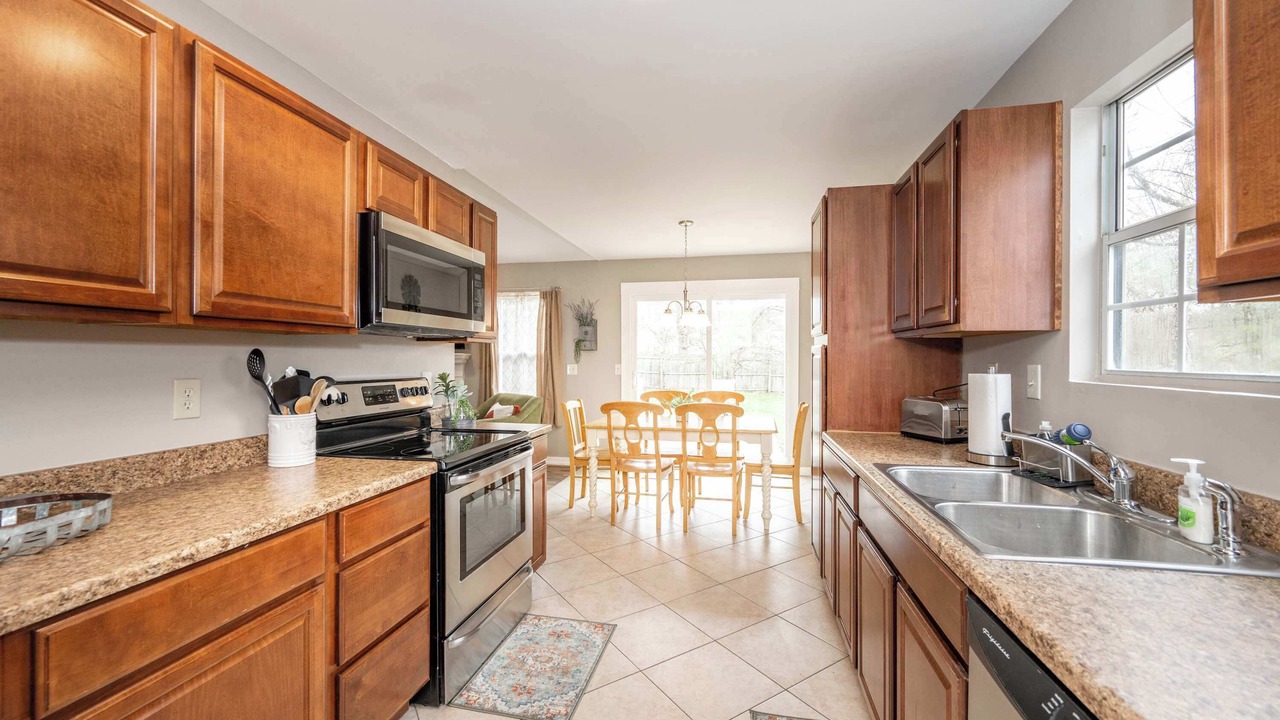 Photo of Others in Monroe