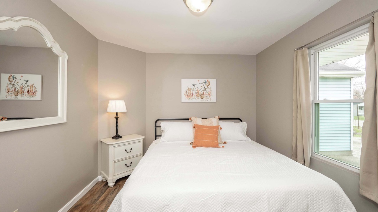 Photo of Others in Monroe