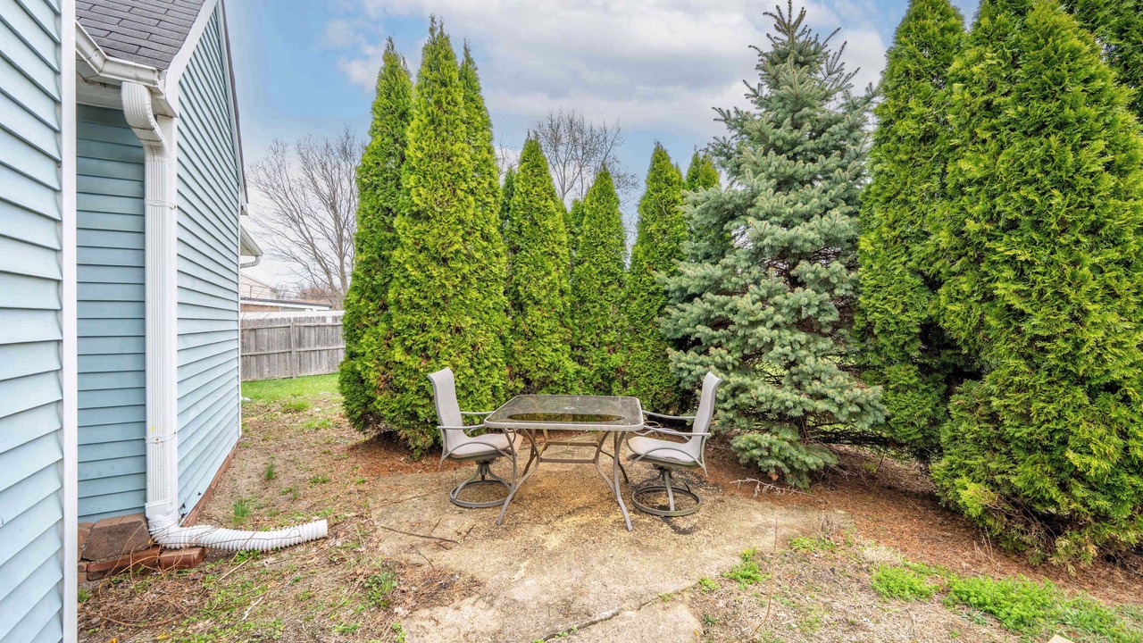 Photo of Others in Monroe