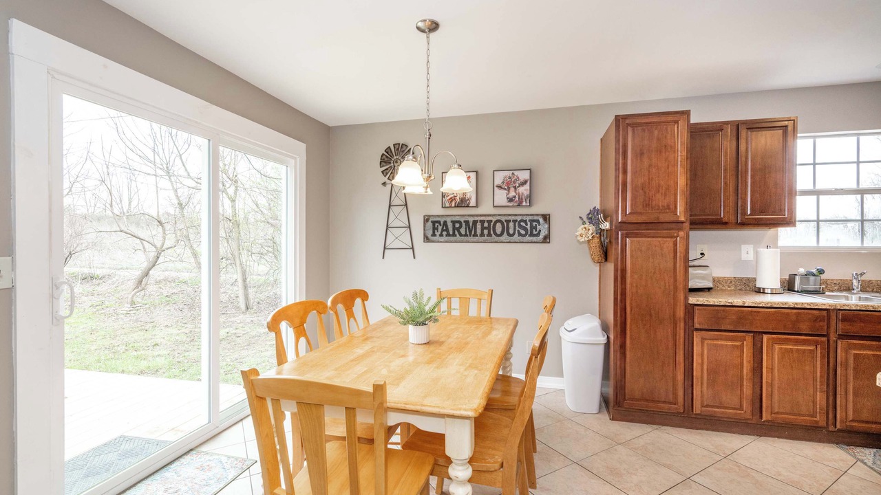 Photo of Others in Monroe