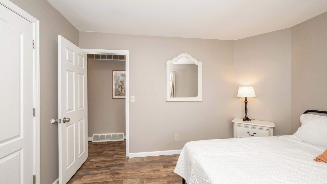 Photo of Others in Monroe