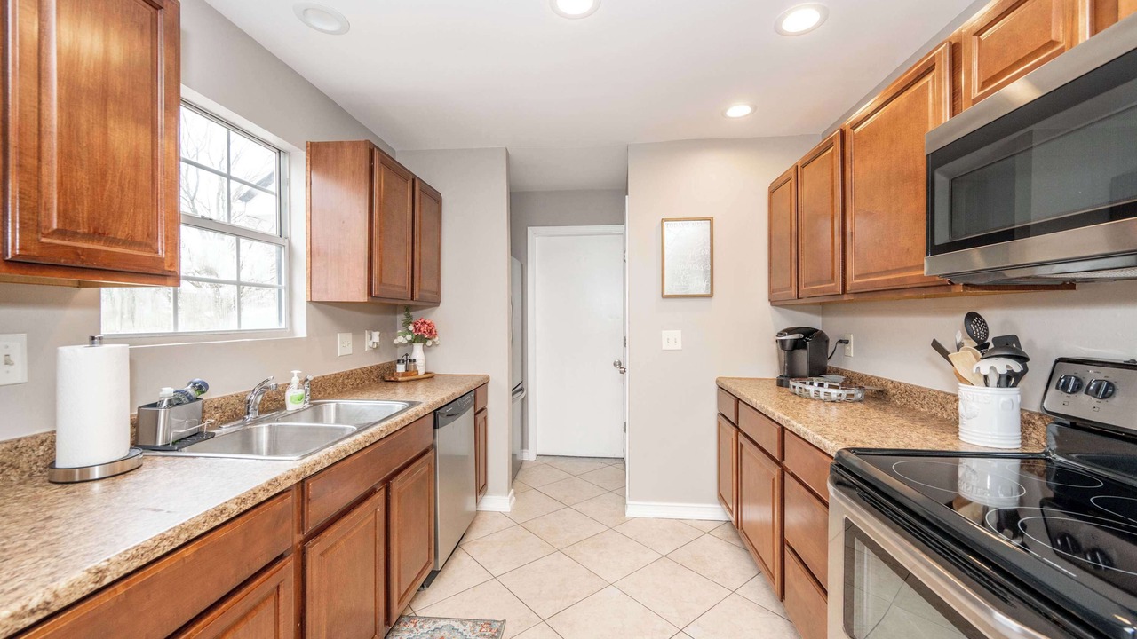 Photo of Others in Monroe