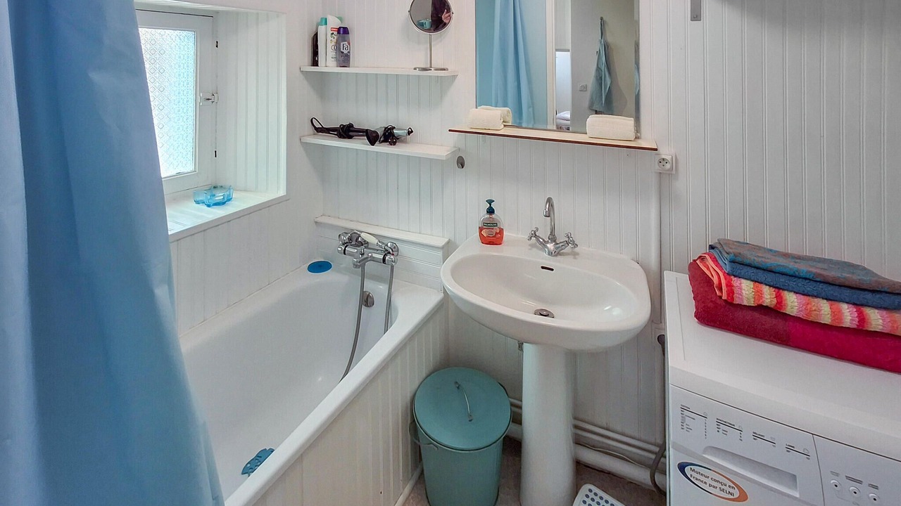 Photo of Bathroom in Taden