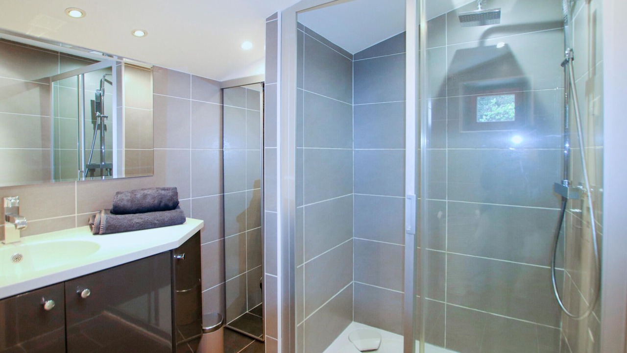 Photo of Bathroom in Piegon