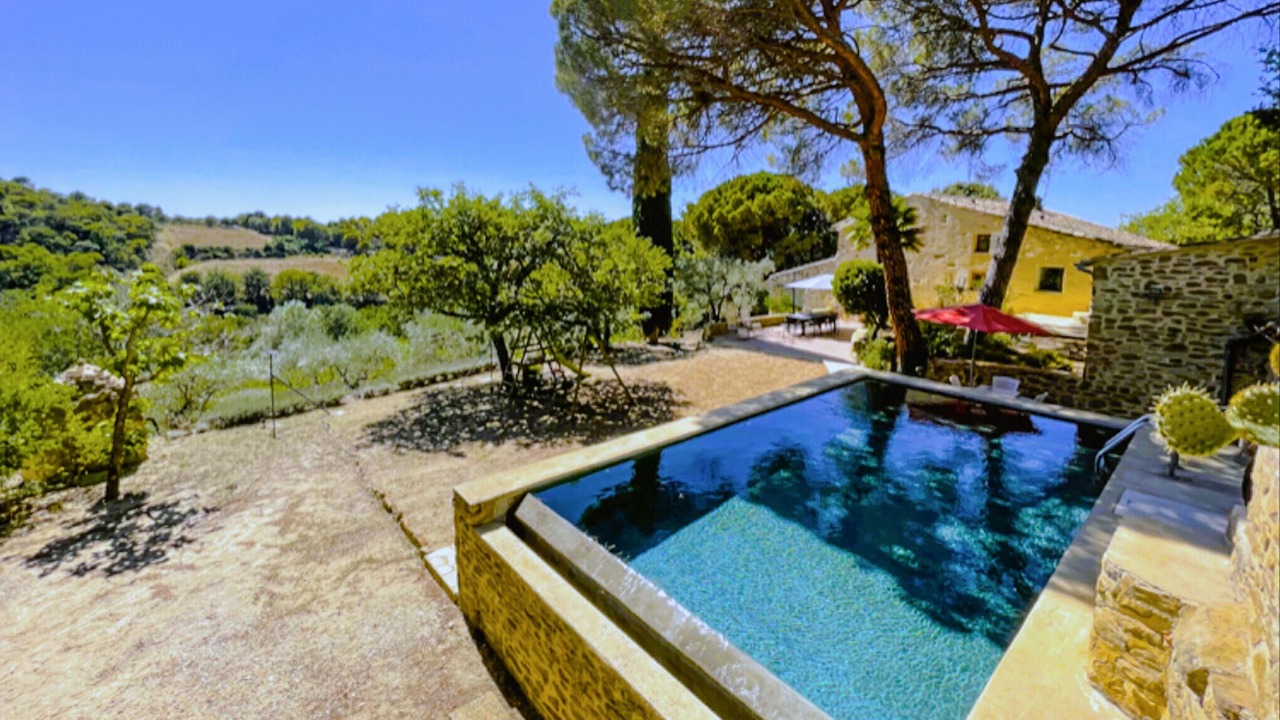 Photo of Outdoor in Piegon