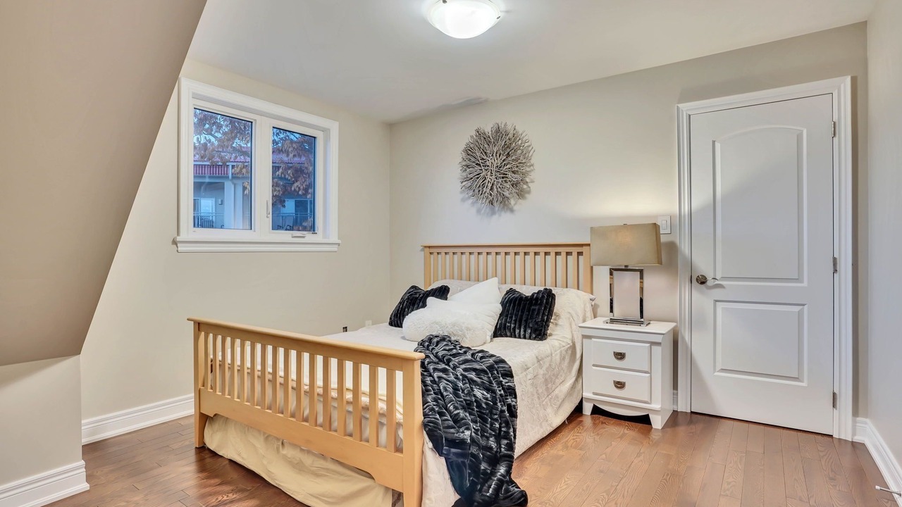 Photo of Bedroom in Wasaga Beach