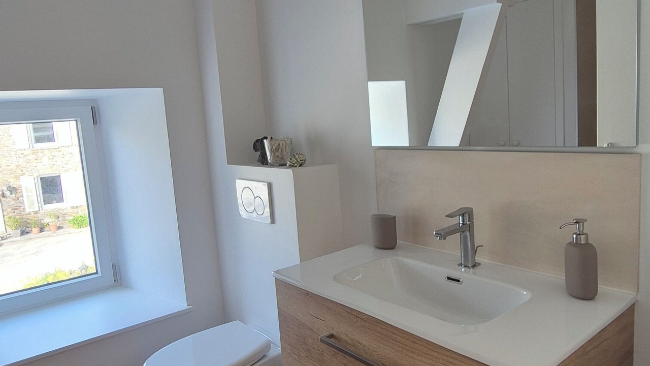 Photo of Bathroom in Saint-Lo-d'Ourville