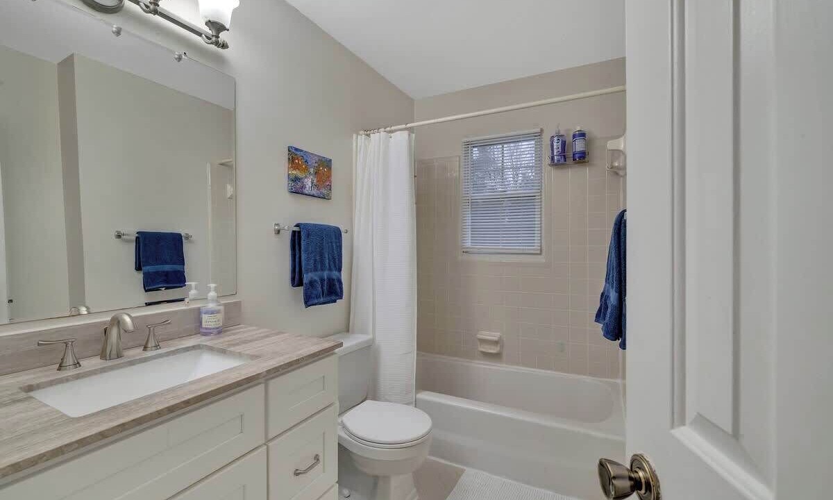 Photo of Bathroom in Wessex Square