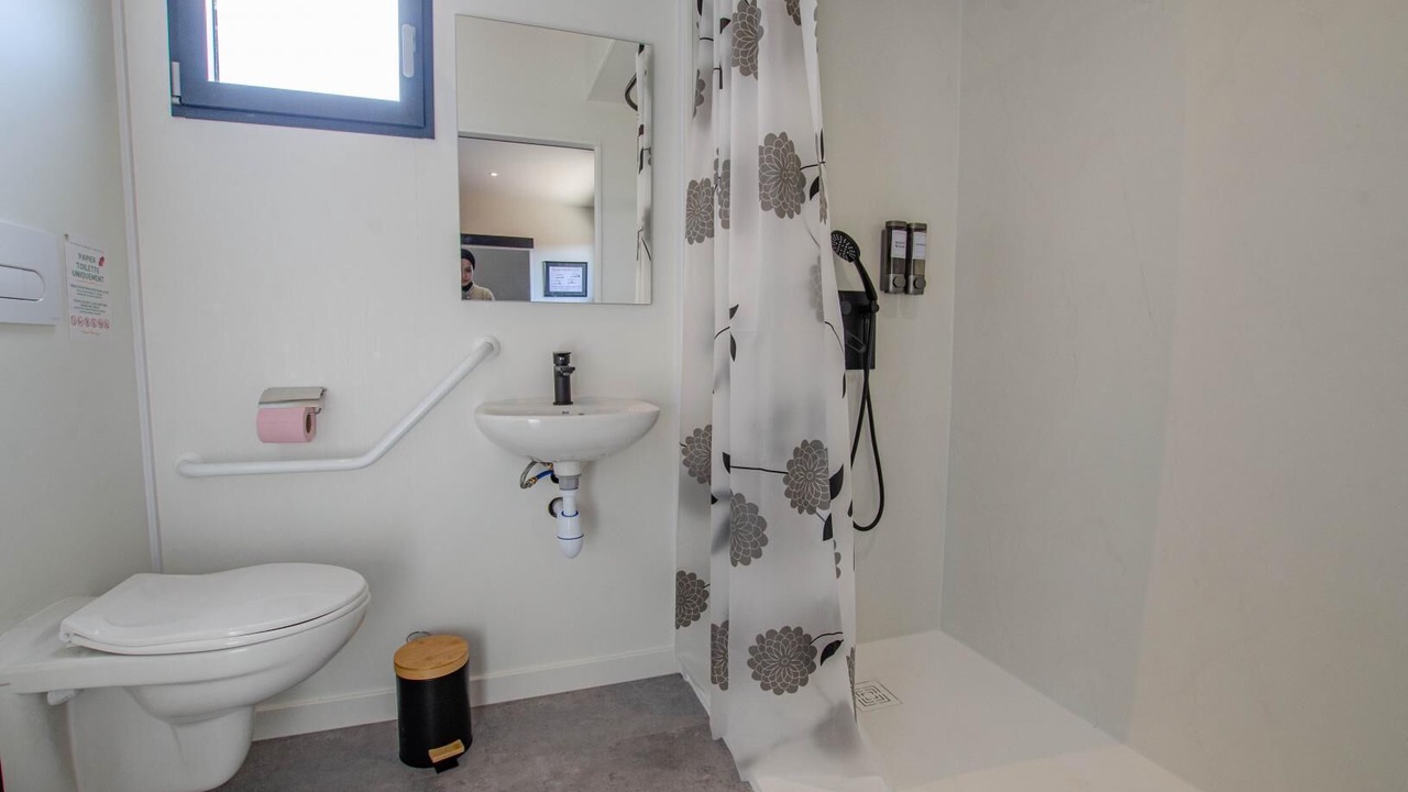 Photo of Bathroom in Arsonval