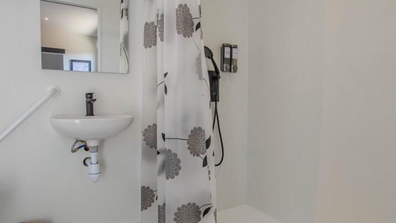 Photo of Bathroom in Arsonval