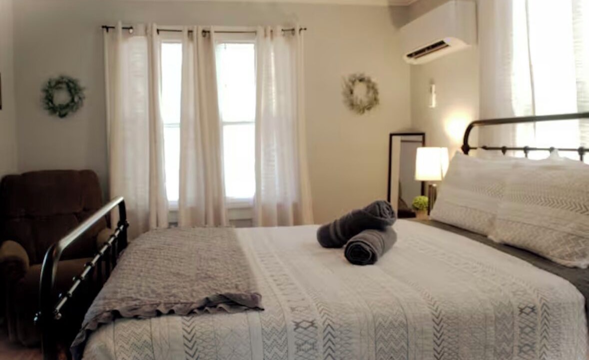 Photo of Bedroom in Muskogee