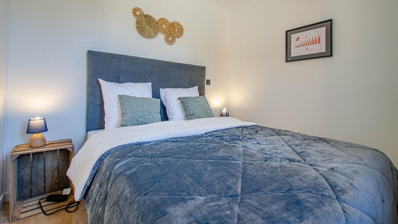 Photo of Bedroom in Arsonval
