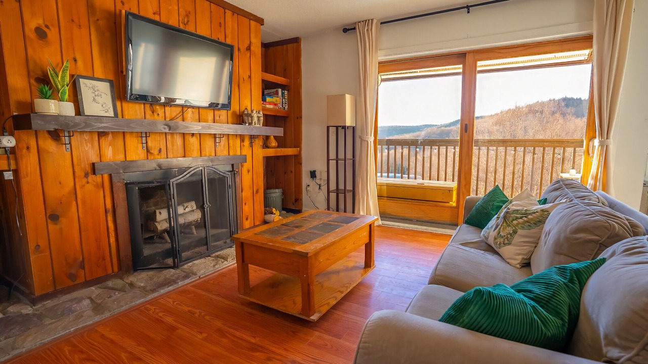 Photo of Livingroom in Bolton Valley