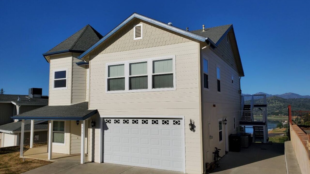 Photo of Outdoor in Oak Shores