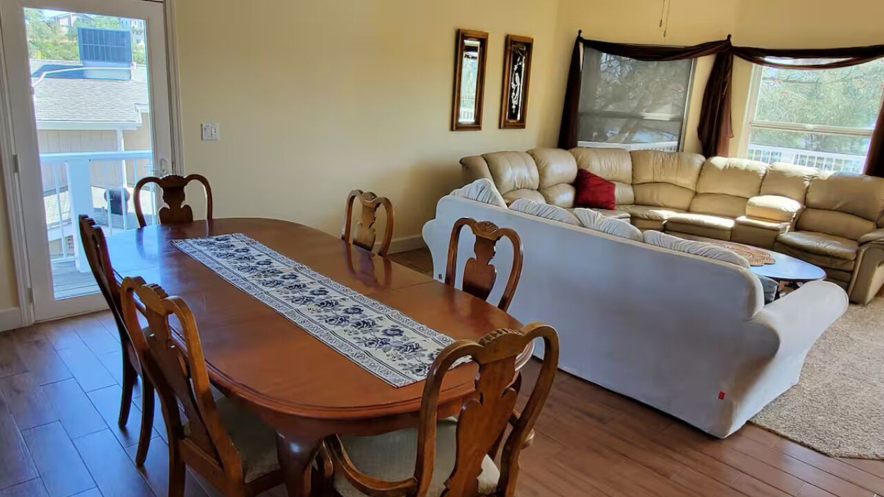 Photo of Others in Oak Shores