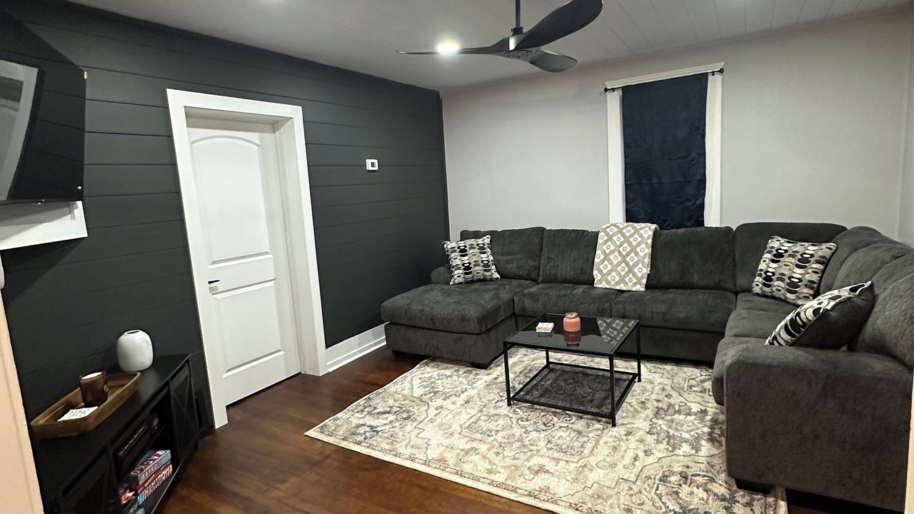 Photo of Livingroom in Cortland