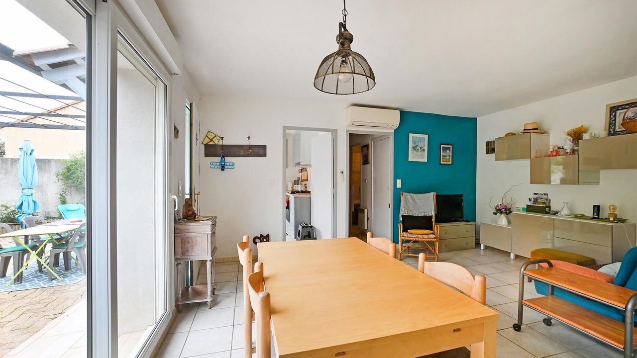 Photo of Bedroom in Serignan-du-Comtat