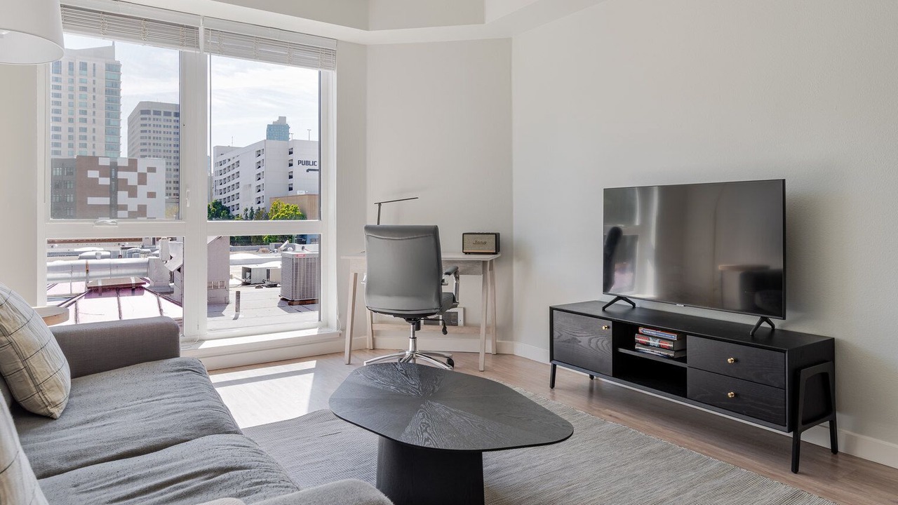 Photo of Livingroom in Oakland