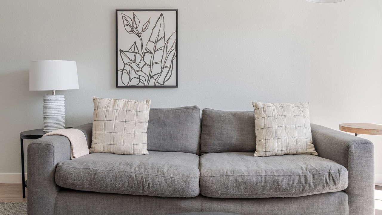 Photo of Livingroom in Oakland
