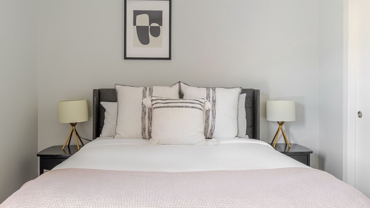 Photo of Bedroom in Oakland