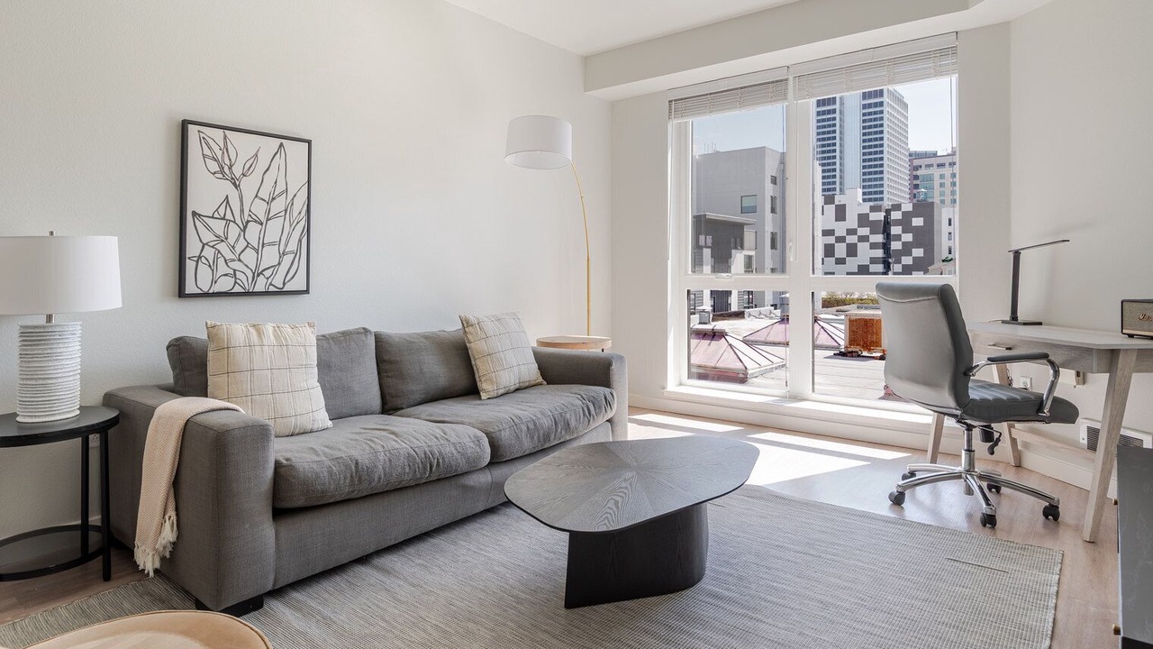 Photo of Livingroom in Oakland