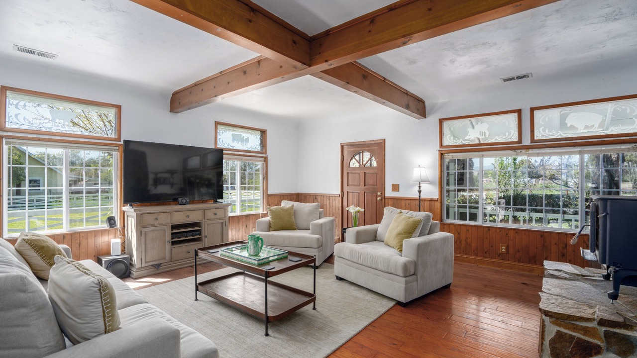 Photo of Livingroom in Sonoma