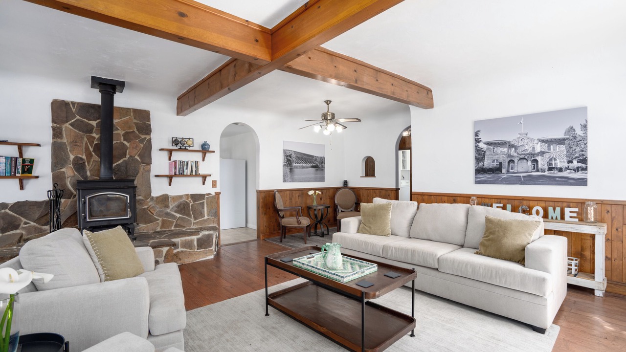 Photo of Livingroom in Sonoma