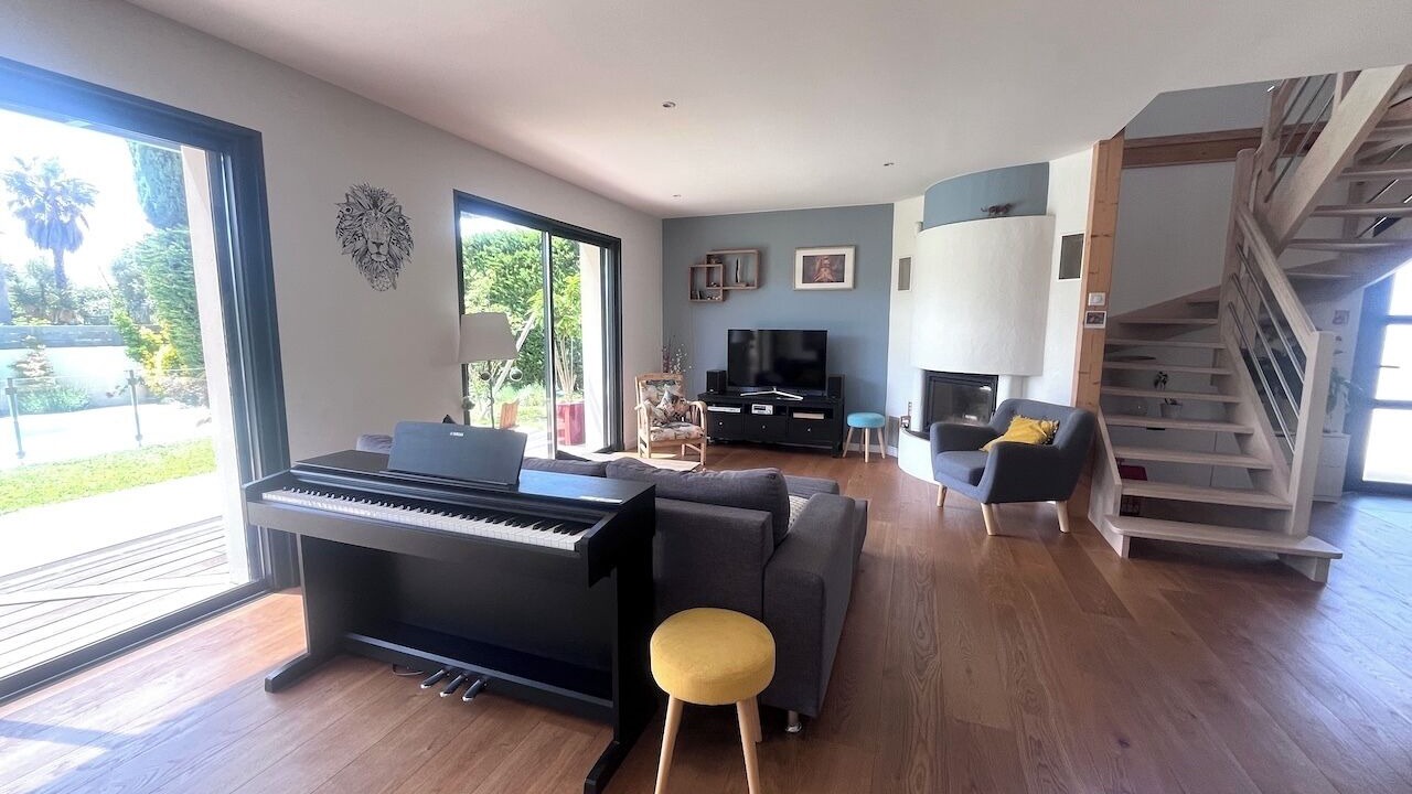 Photo of Livingroom in Teyran