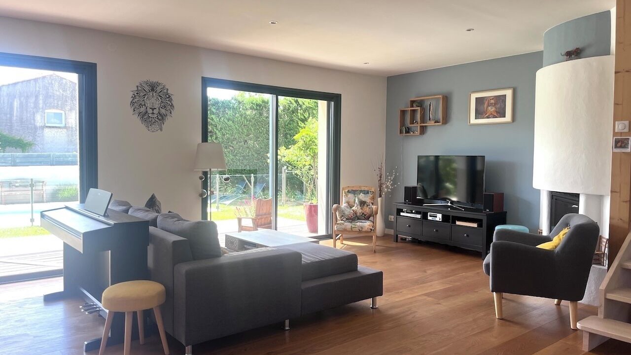 Photo of Livingroom in Teyran