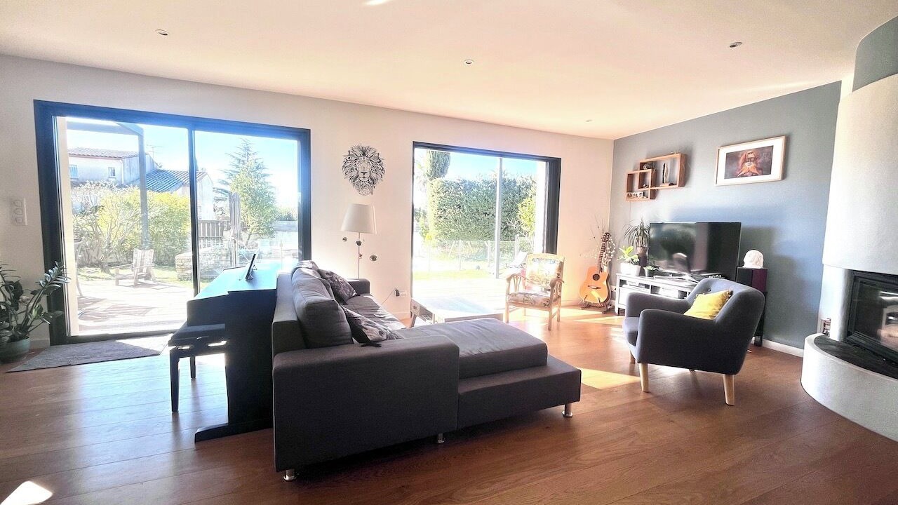 Photo of Livingroom in Teyran